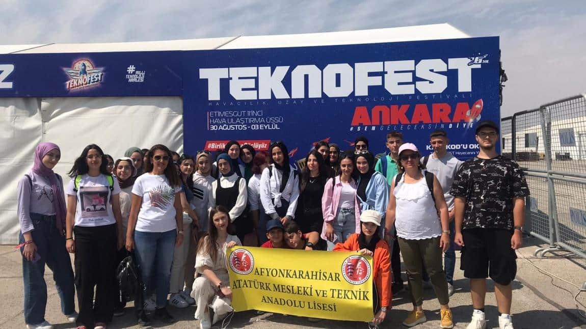 Cumhuriyetimizin 100. yılında Ankara’da  teknoloji ve bilim meraklısı öğrencilerimizle Dünya'nın en büyük havacılık uzay ve teknoloji festivali #TEKNOFEST2023 e katıldık.